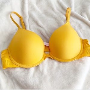 NEW, PINK yellow everyday wear push up bra